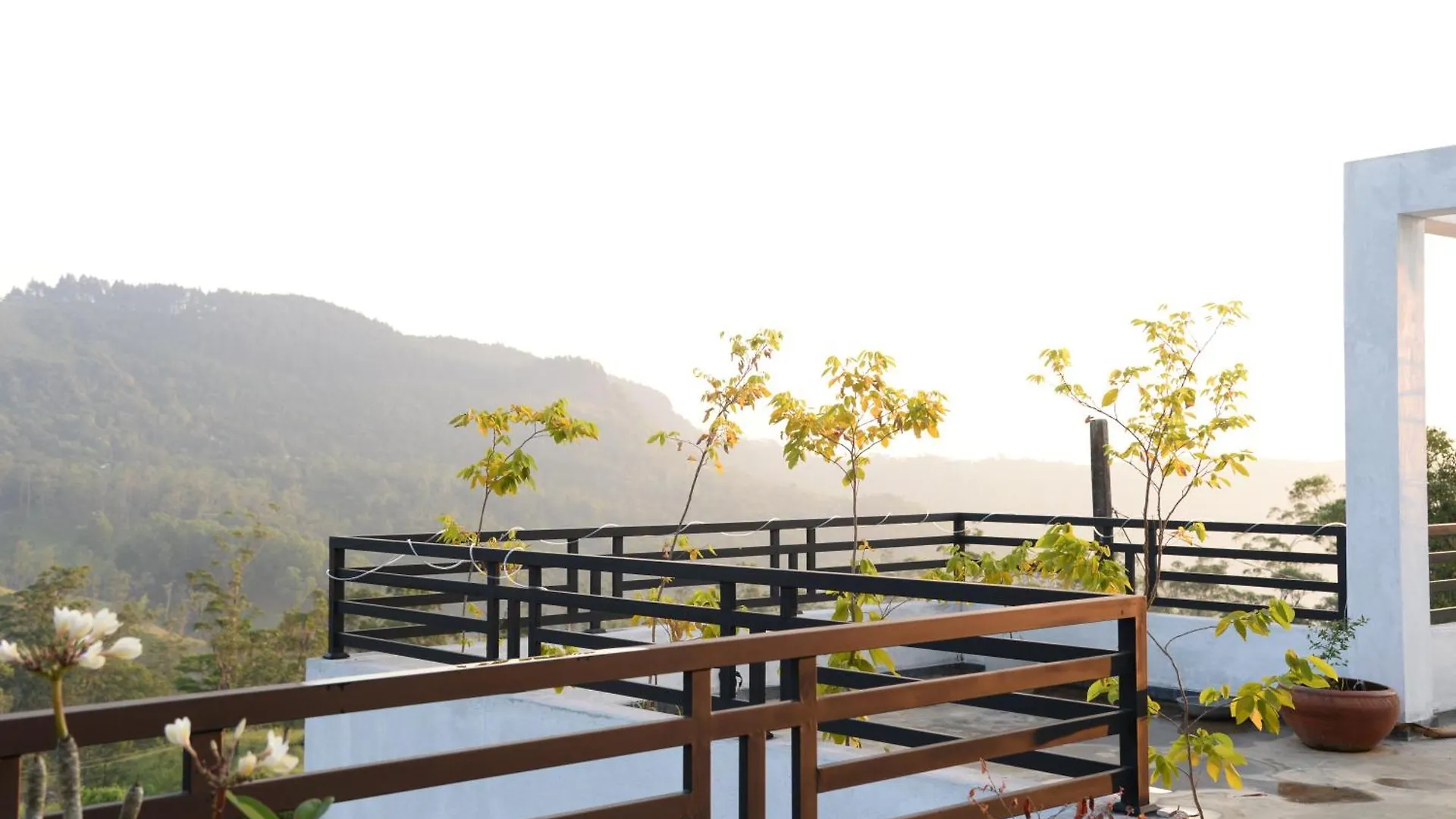 Hanthana Heritage Kandy Hotel