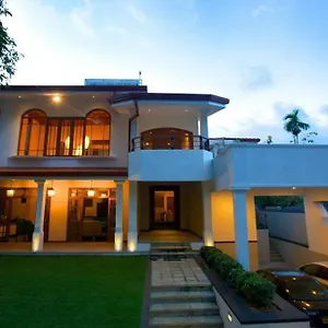4* Hotel Clove