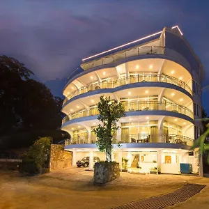Sandriana View Hotel